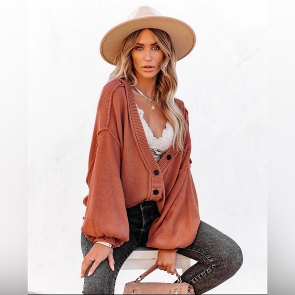 VICI COLLECTION FAVOR BUTTON FRONT CARDIGAN - Picture 2 of 8